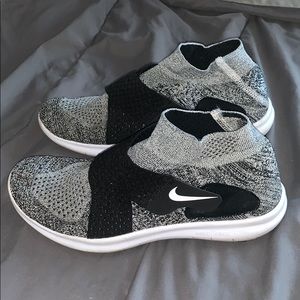 NIKE FR MOTION FLYKNIT